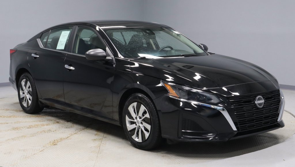 Used 2024 Nissan Altima 2.5 S image 1