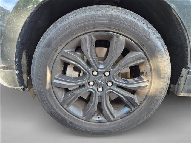 Certified 2022 Ford Edge SE w/ Black Appearance Package AWD/4WD image 16