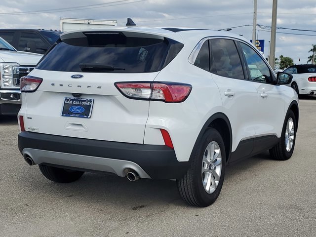 Certified 2022 Ford Escape SE image 4