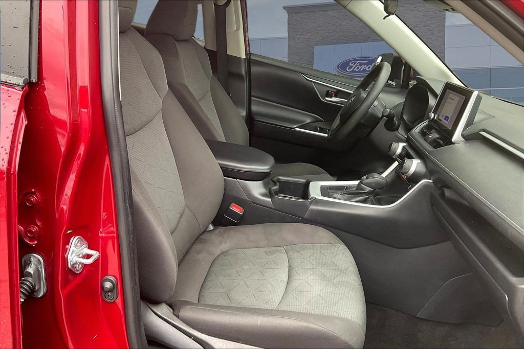 Used 2023 Toyota RAV4 XLE FWD image 30