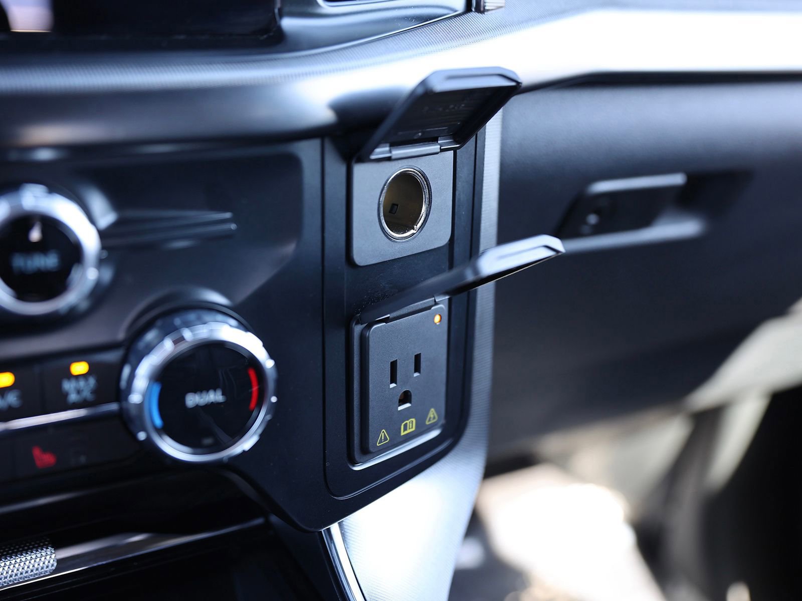 Certified 2023 Ford F150 Platinum w/ Equipment Group 701A High image 31