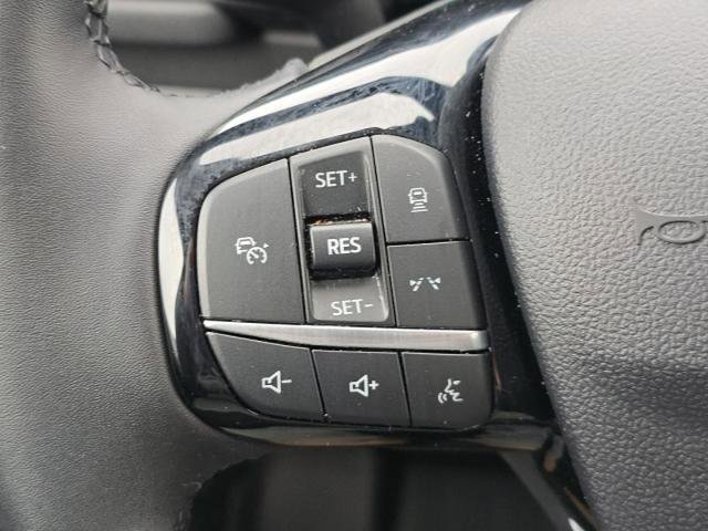 Certified 2025 Ford Escape SE w/ PHEV Premium Package FWD image 17