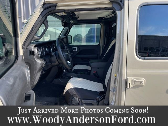 Used 2020 Jeep Gladiator Overland w/ Popular Equipment Package image 6