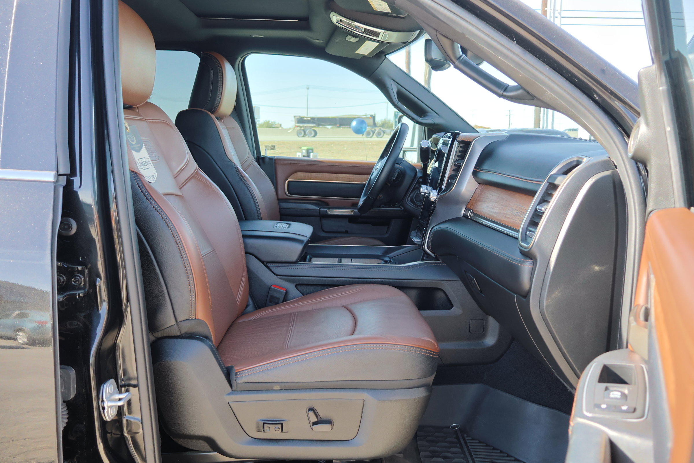 Used 2024 RAM 2500 Limited w/ Towing Technology Group image 30