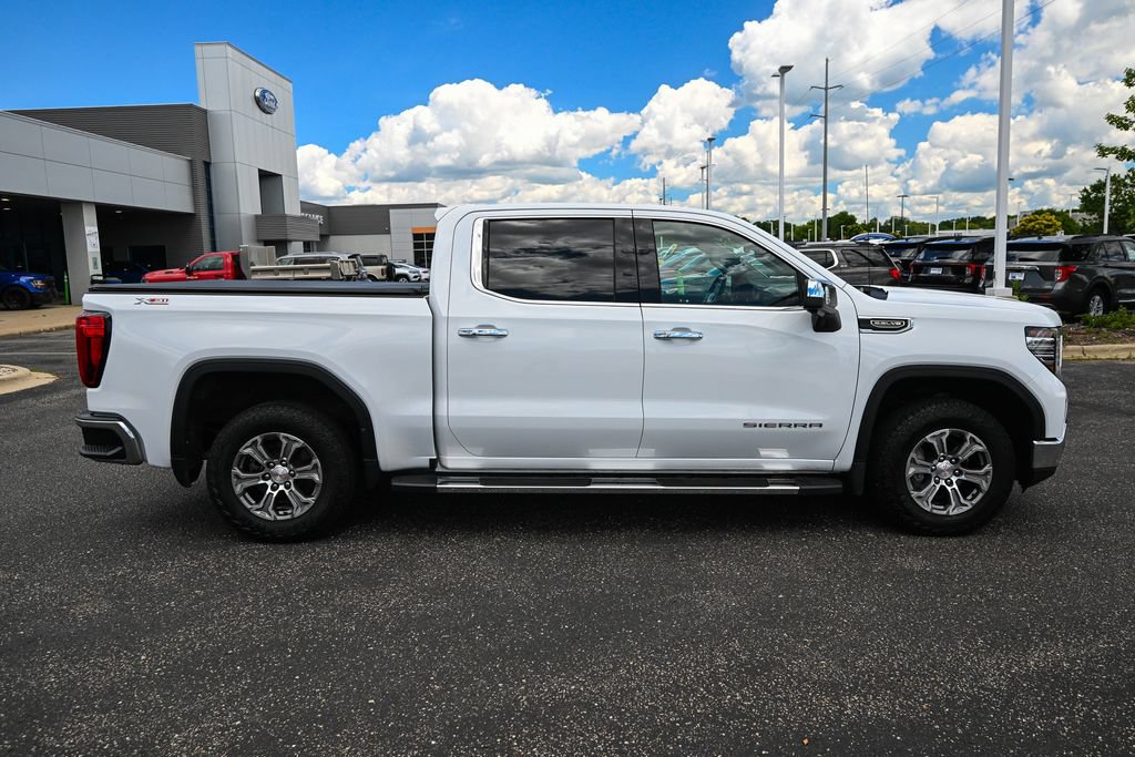 Used 2022 GMC Sierra 1500 SLT w/ SLT Convenience Package AWD/4WD image 3