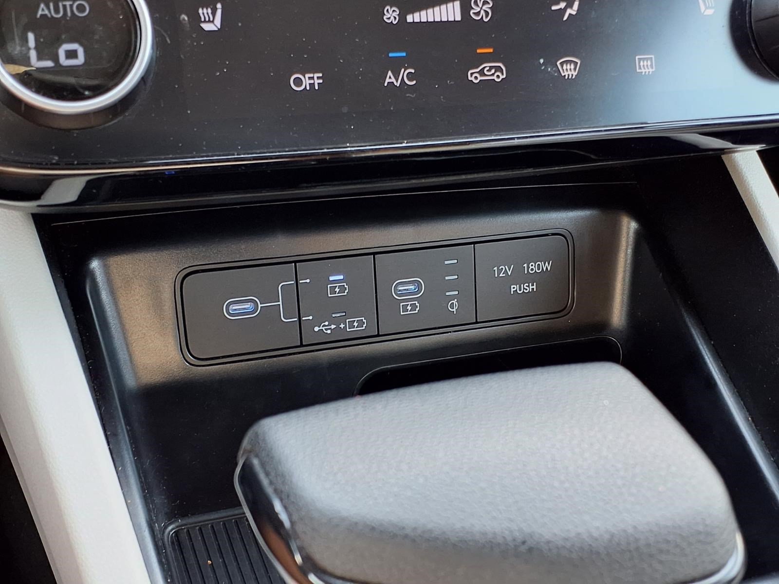 Used 2025 Hyundai Tucson SEL FWD image 17