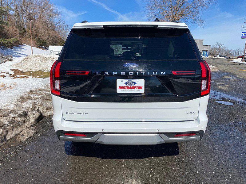 Certified 2025 Ford Expedition Max Platinum image 4