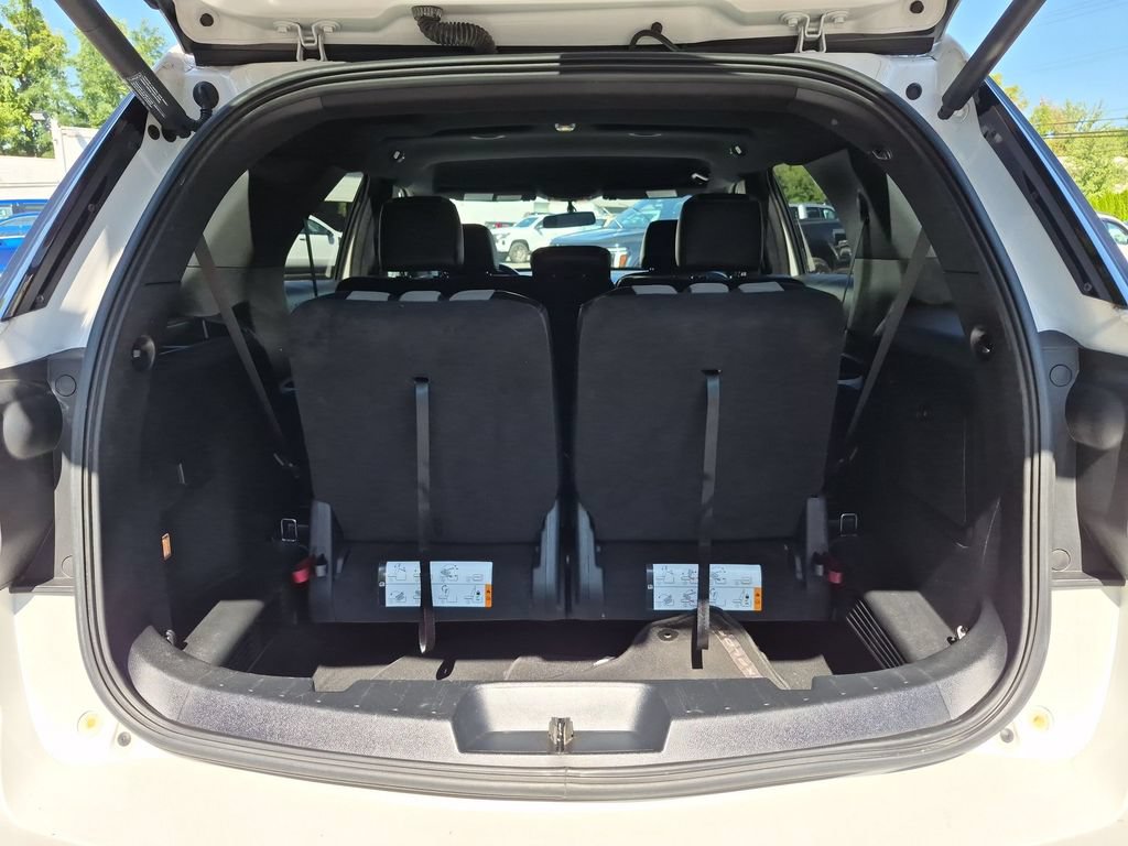 Certified 2017 Ford Explorer XLT w/ Equipment Group 202A AWD/4WD image 37