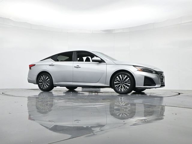 Used 2023 Nissan Altima 2.5 SV image 32