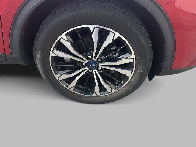 Certified 2022 Ford Escape SE w/ SE Sport Appearance Package image 2