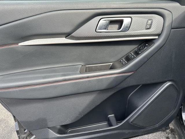 Certified 2025 Ford Explorer ST-Line w/ ST-Line Street Pack image 14