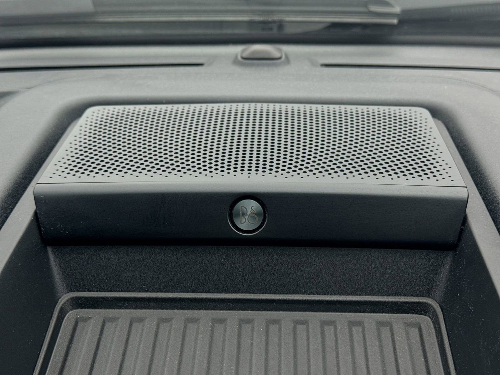 Certified 2022 Ford F250 Lariat w/ Tremor Off-Road Package image 91