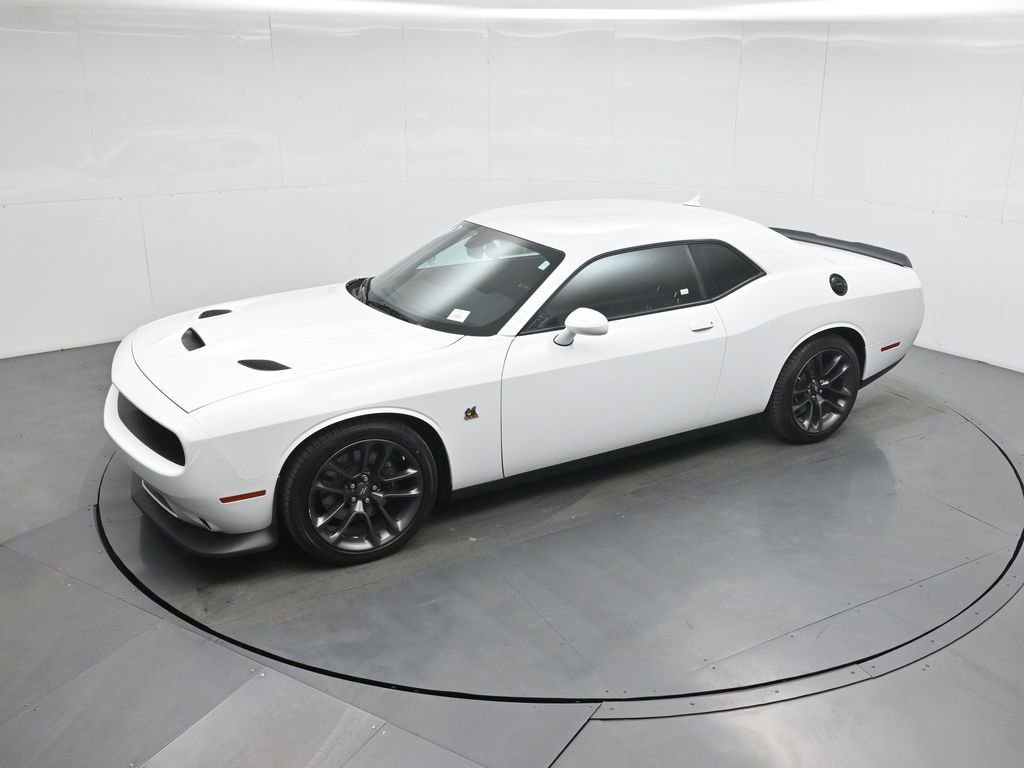 Used 2020 Dodge Challenger R/T Scat Pack RWD image 39