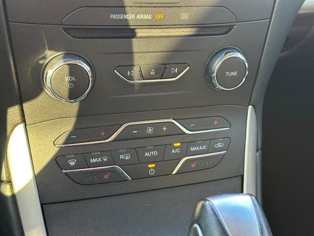 Certified 2017 Ford Edge SEL w/ Equipment Group 201A FWD image 18