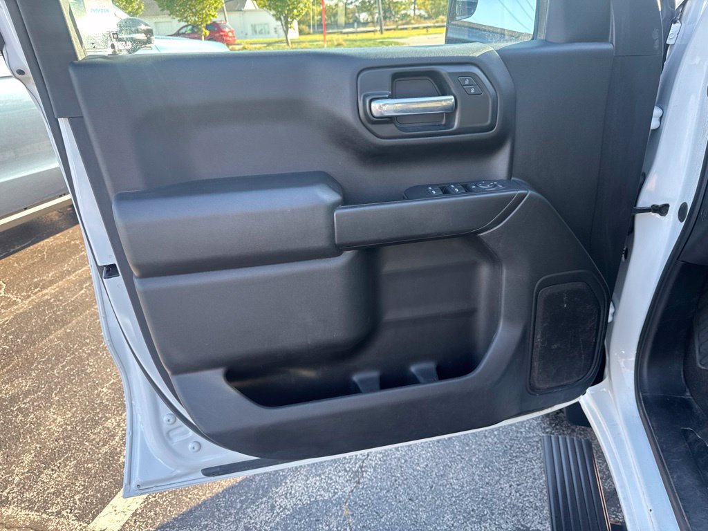 Used 2020 Chevrolet Silverado 1500 Custom Trail Boss AWD/4WD image 13