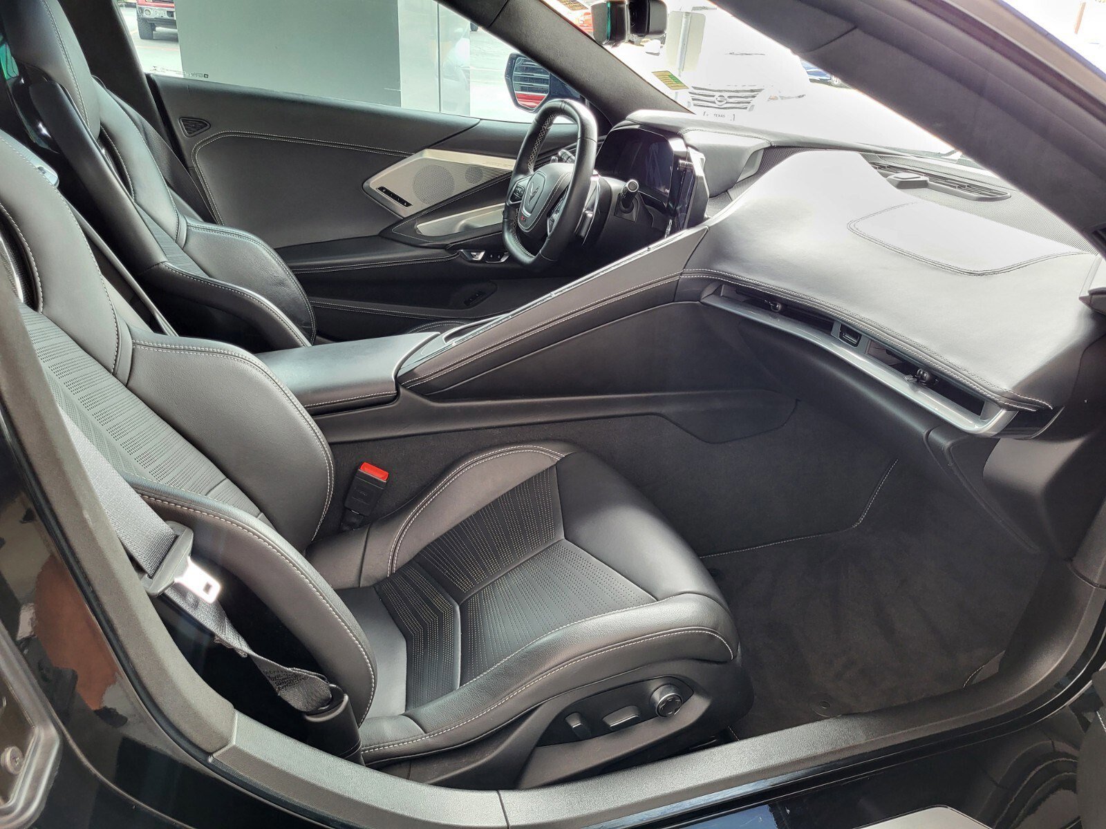 Used 2021 Chevrolet Corvette Stingray Premium Cpe w/ Z51 Performance Package image 9