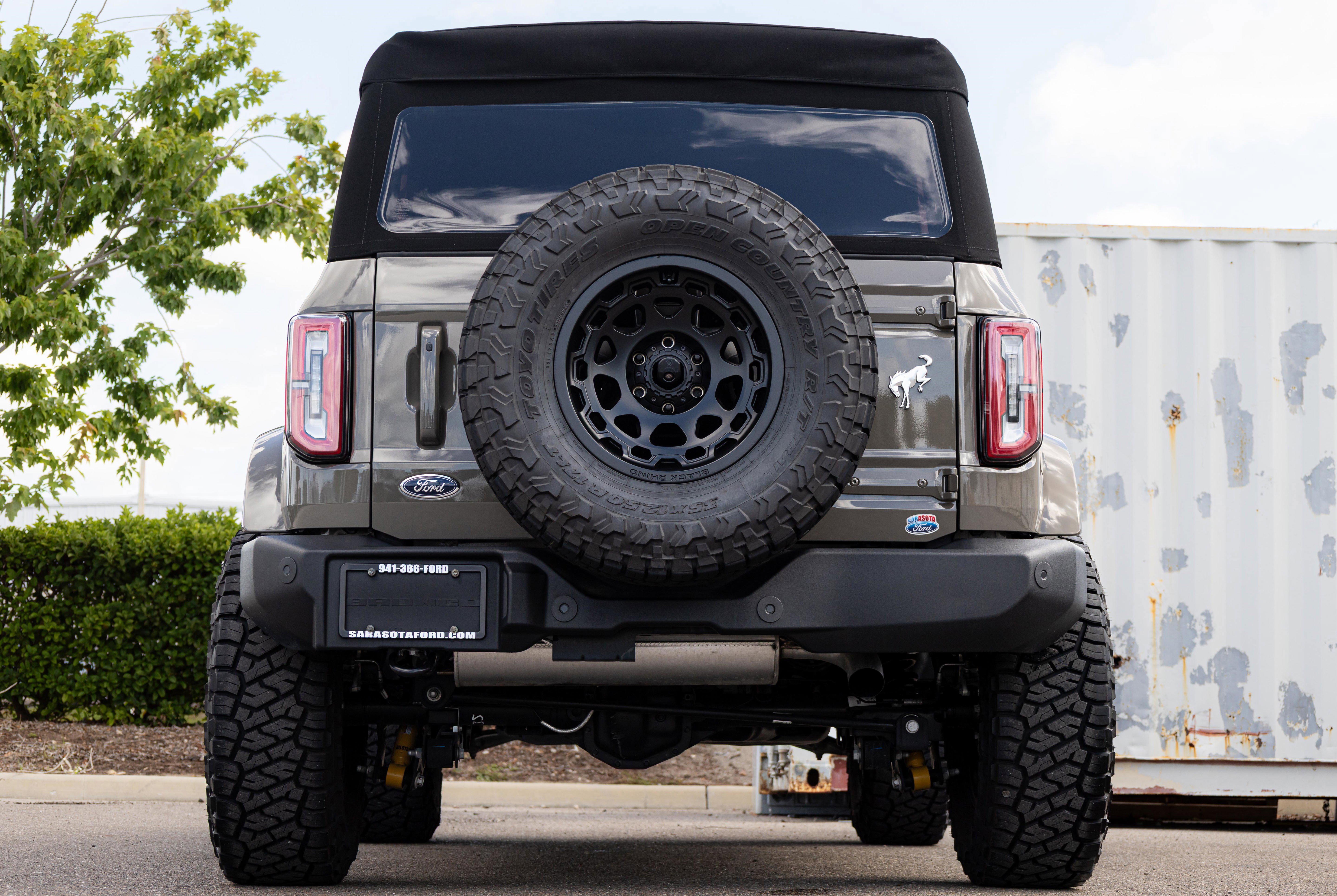 Certified 2025 Ford Bronco Outer Banks AWD/4WD image 4