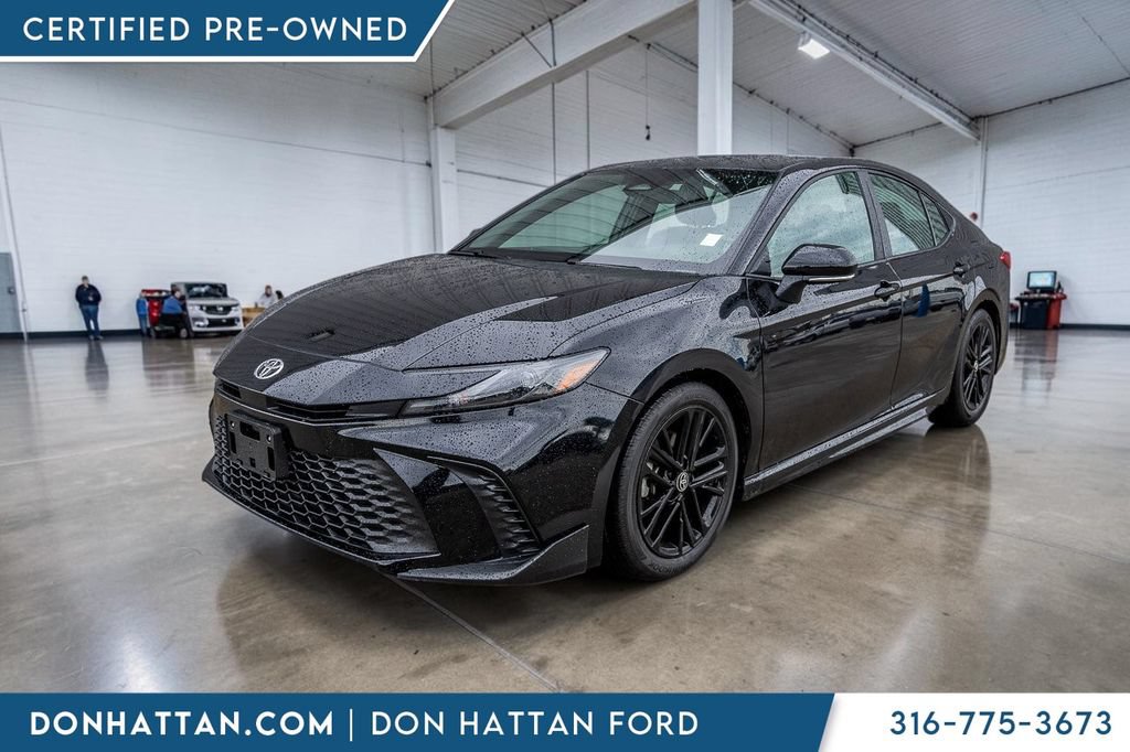 Used 2025 Toyota Camry SE FWD image 25
