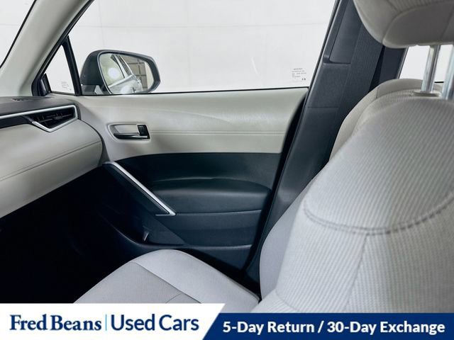 Used 2024 Toyota Corolla Cross L image 24