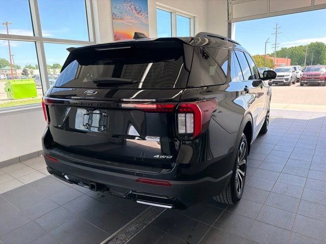 Certified 2025 Ford Explorer ST-Line AWD/4WD image 6