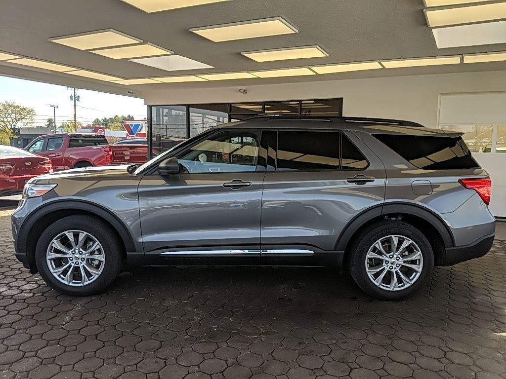 Certified 2023 Ford Explorer XLT w/ Equipment Group 202A AWD/4WD image 6