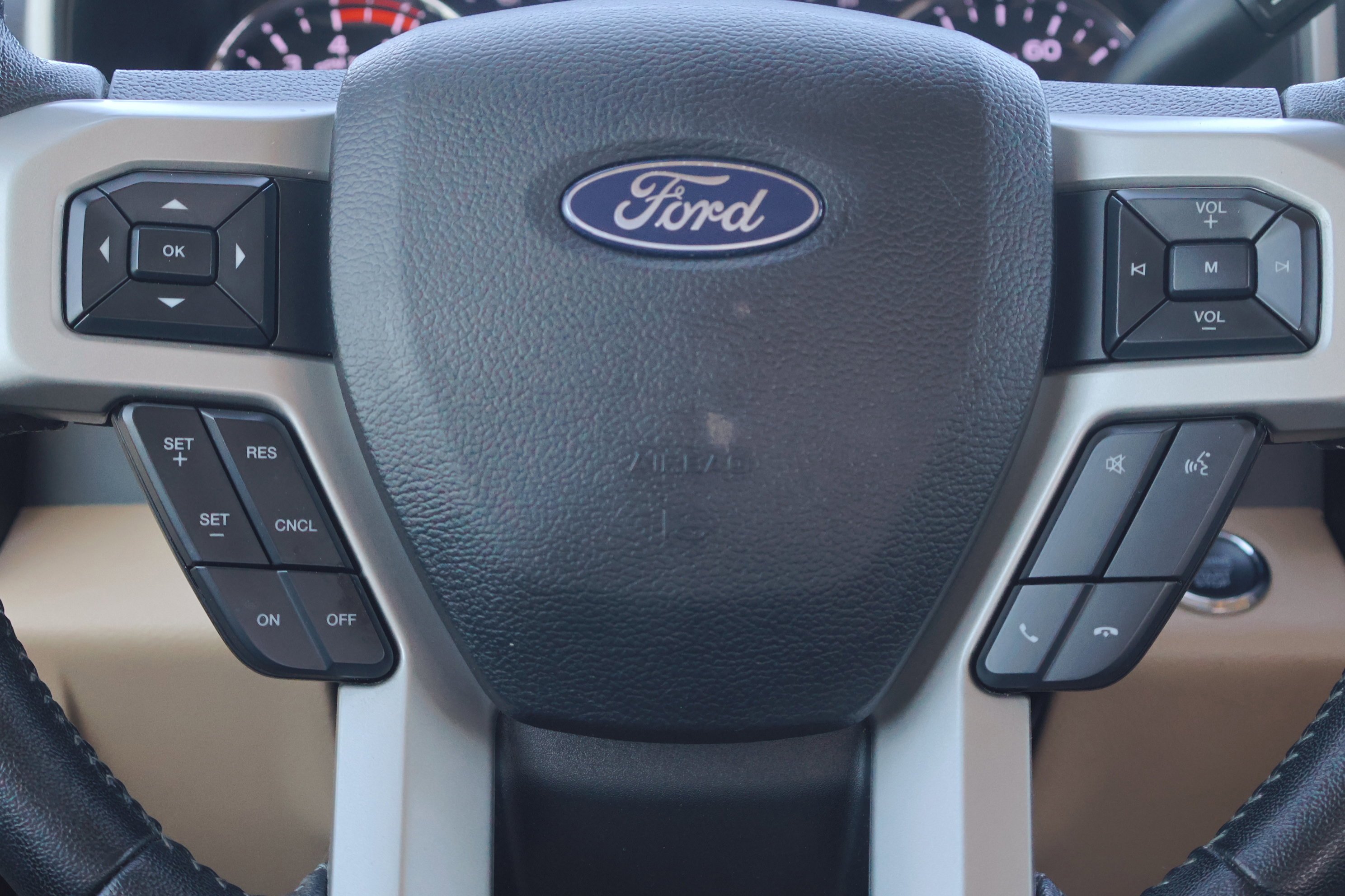 Certified 2020 Ford F350 Lariat w/ Lariat Ultimate Package image 22