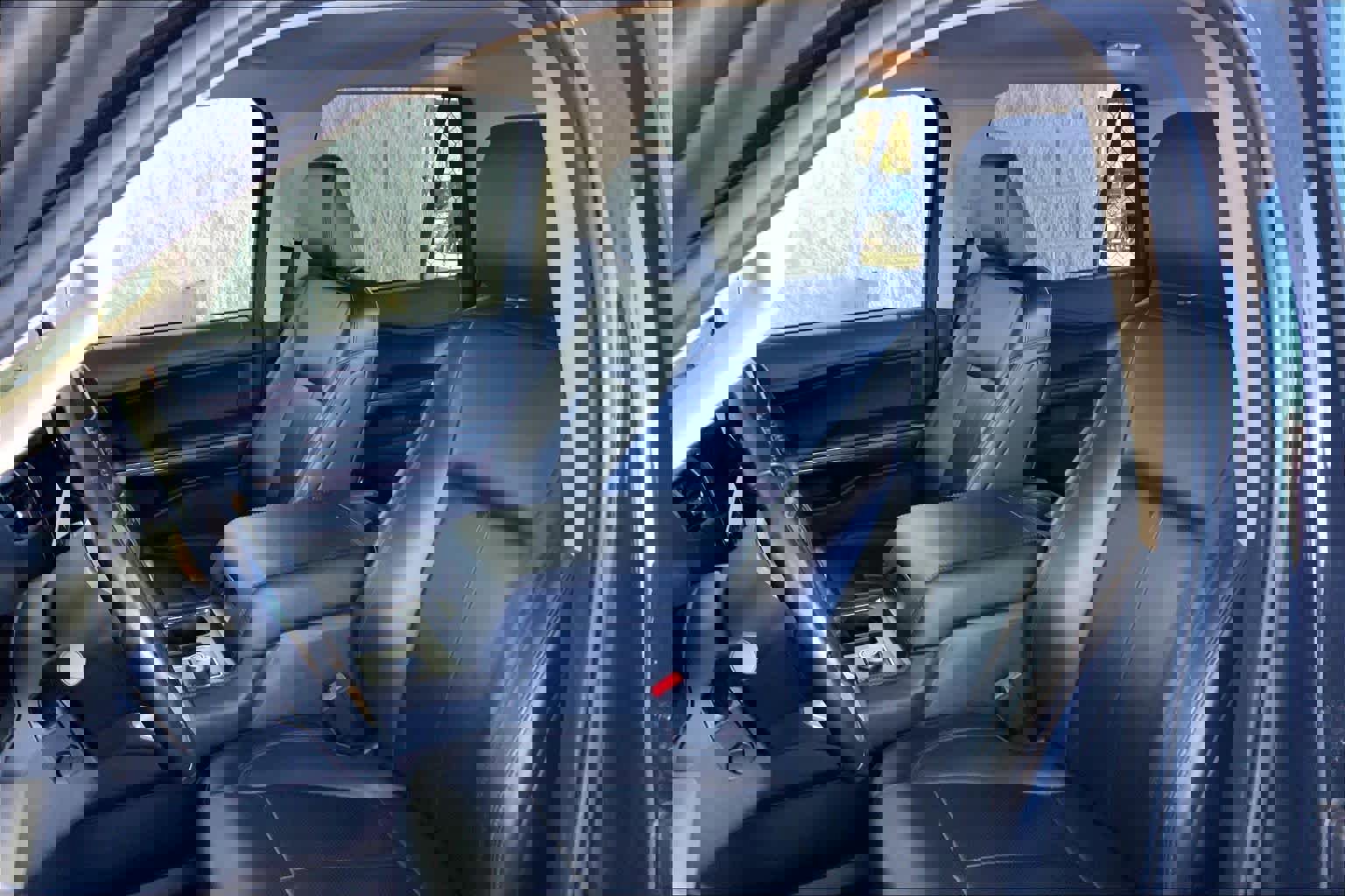 Certified 2024 Ford Expedition Max XLT image 7