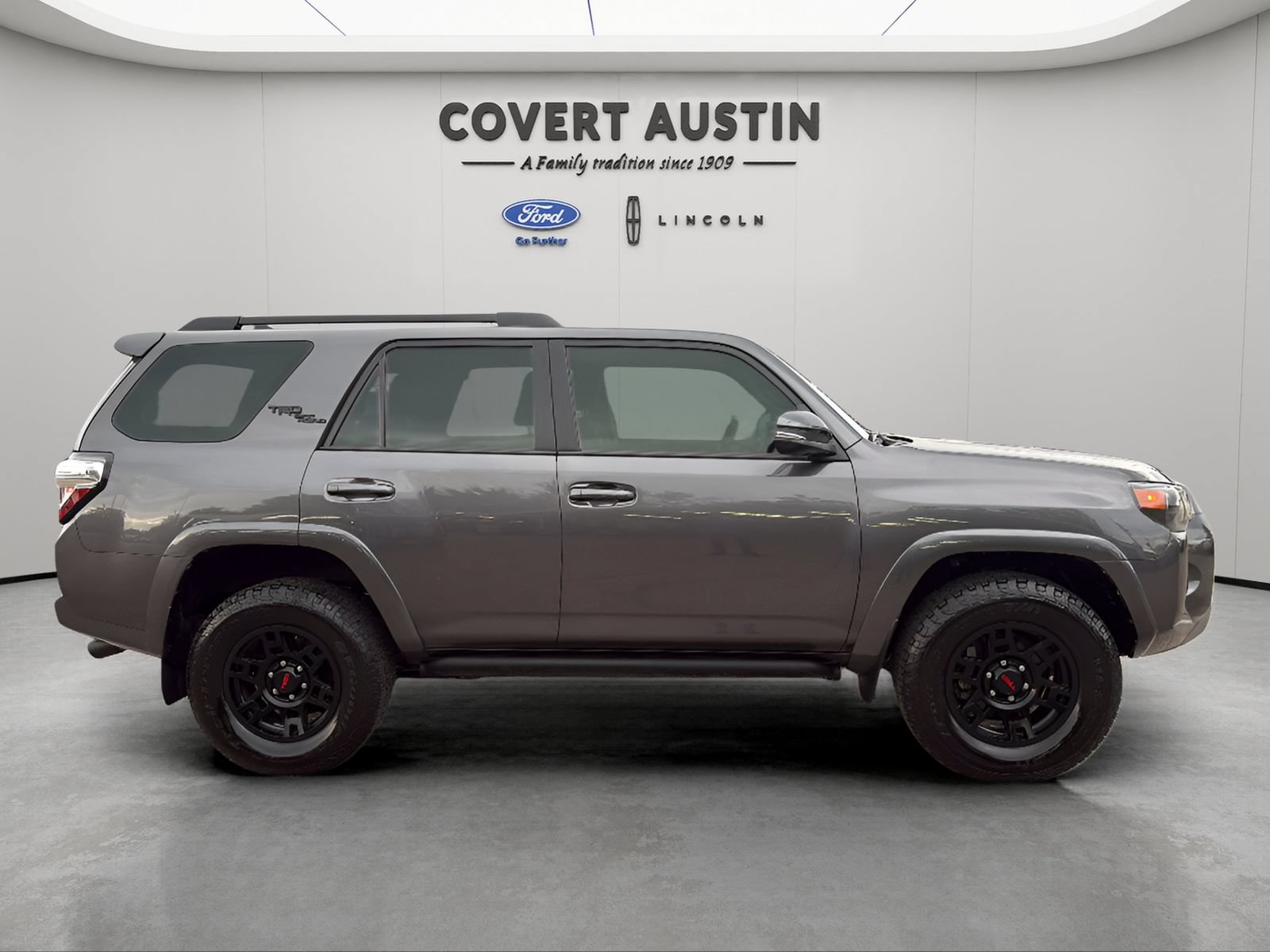 Used 2022 Toyota 4Runner TRD Off-Road Premium AWD/4WD image 4