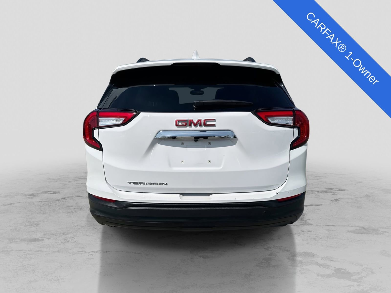 Used 2023 GMC Terrain SLE w/ Driver Convenience Package FWD image 7