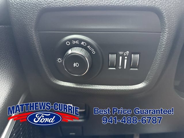 Used 2024 Jeep Grand Cherokee Limited w/ Black Appearance Package RWD image 25