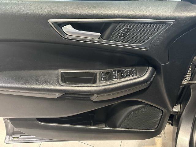 Certified 2024 Ford Edge SE w/ Black Appearance Package image 20