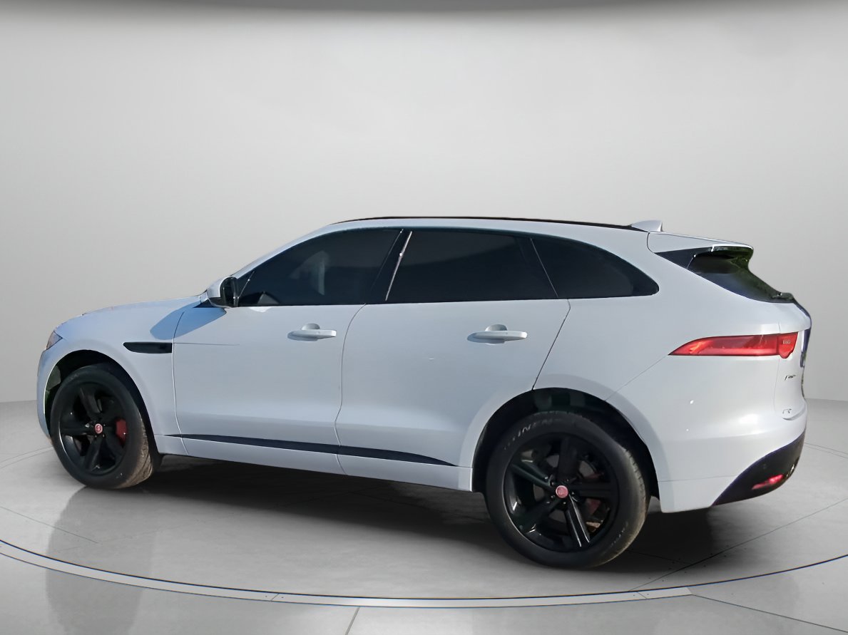 Used 2019 Jaguar F-PACE S image 14
