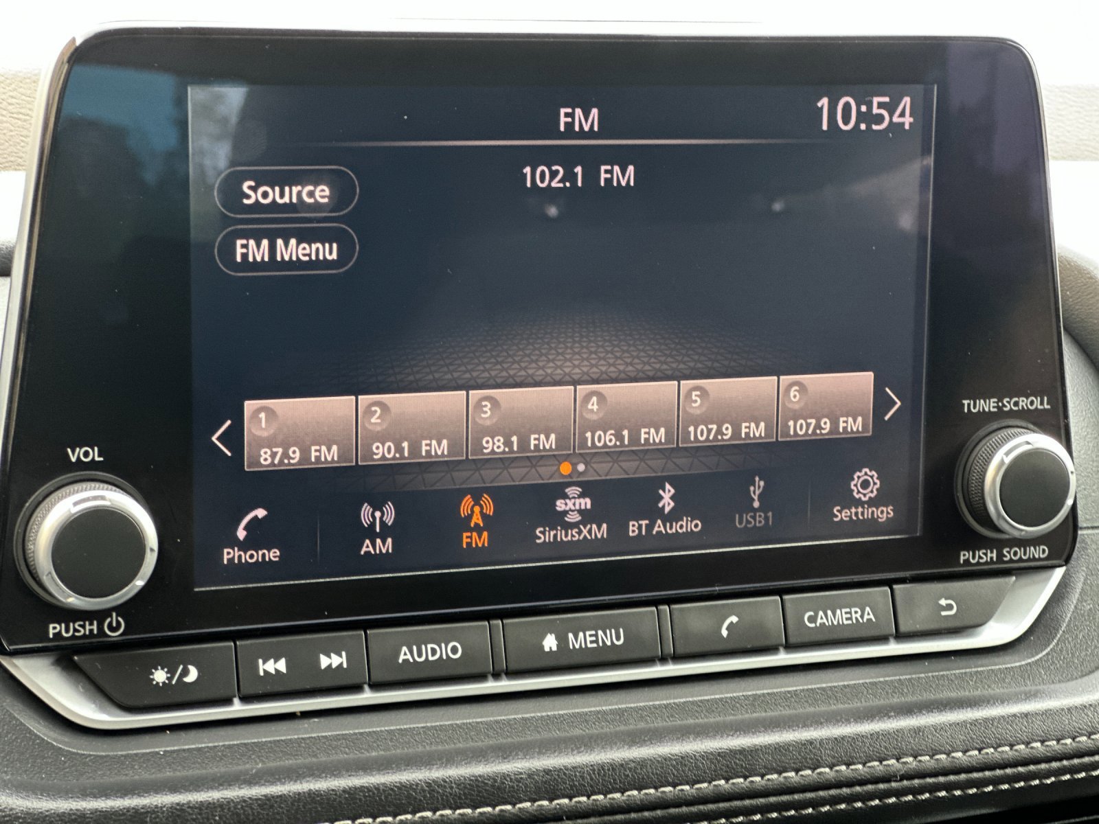 Used 2023 Nissan Rogue SV image 18