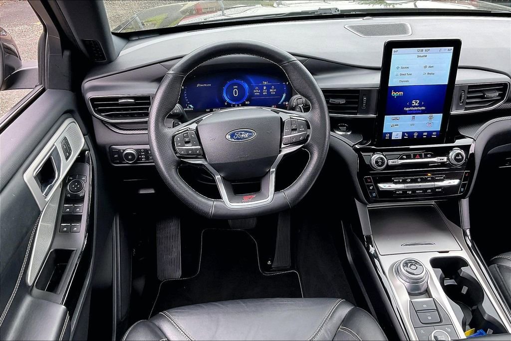 Certified 2022 Ford Explorer ST w/ Equipment Group 401A AWD/4WD image 4
