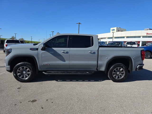 Used 2024 GMC Sierra 1500 AT4 w/ Technology Package AWD/4WD image 2