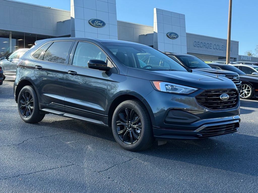 Certified 2022 Ford Edge SE w/ Black Appearance Package image 2