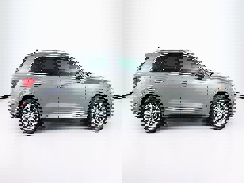 Used 2020 Audi Q3 2.0T Premium Plus w/ Premium Plus Package image 6