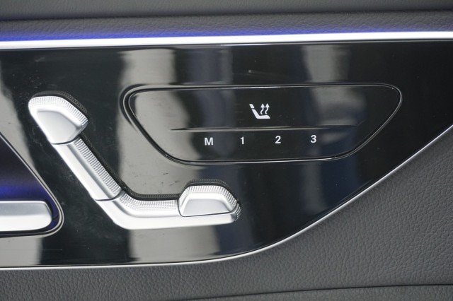 Used 2023 Mercedes-Benz C 300 Sedan image 16