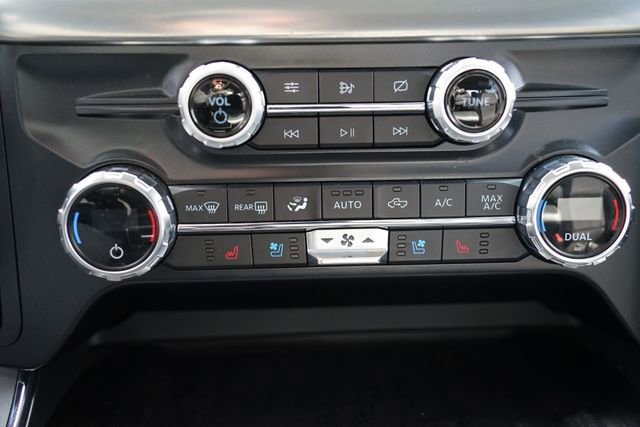 Certified 2021 Ford F150 Lariat w/ Trailer Tow Package AWD/4WD image 15