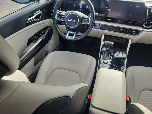 Used 2025 Kia Sportage EX FWD image 15