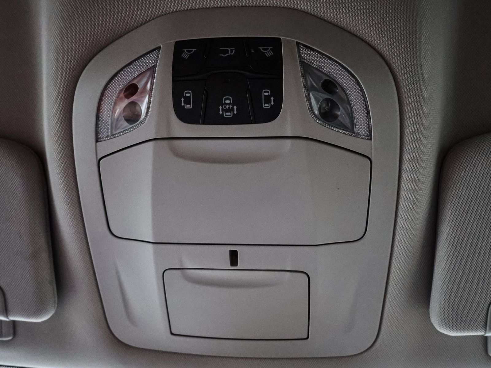 Used 2023 Chrysler Pacifica Touring-L FWD image 32