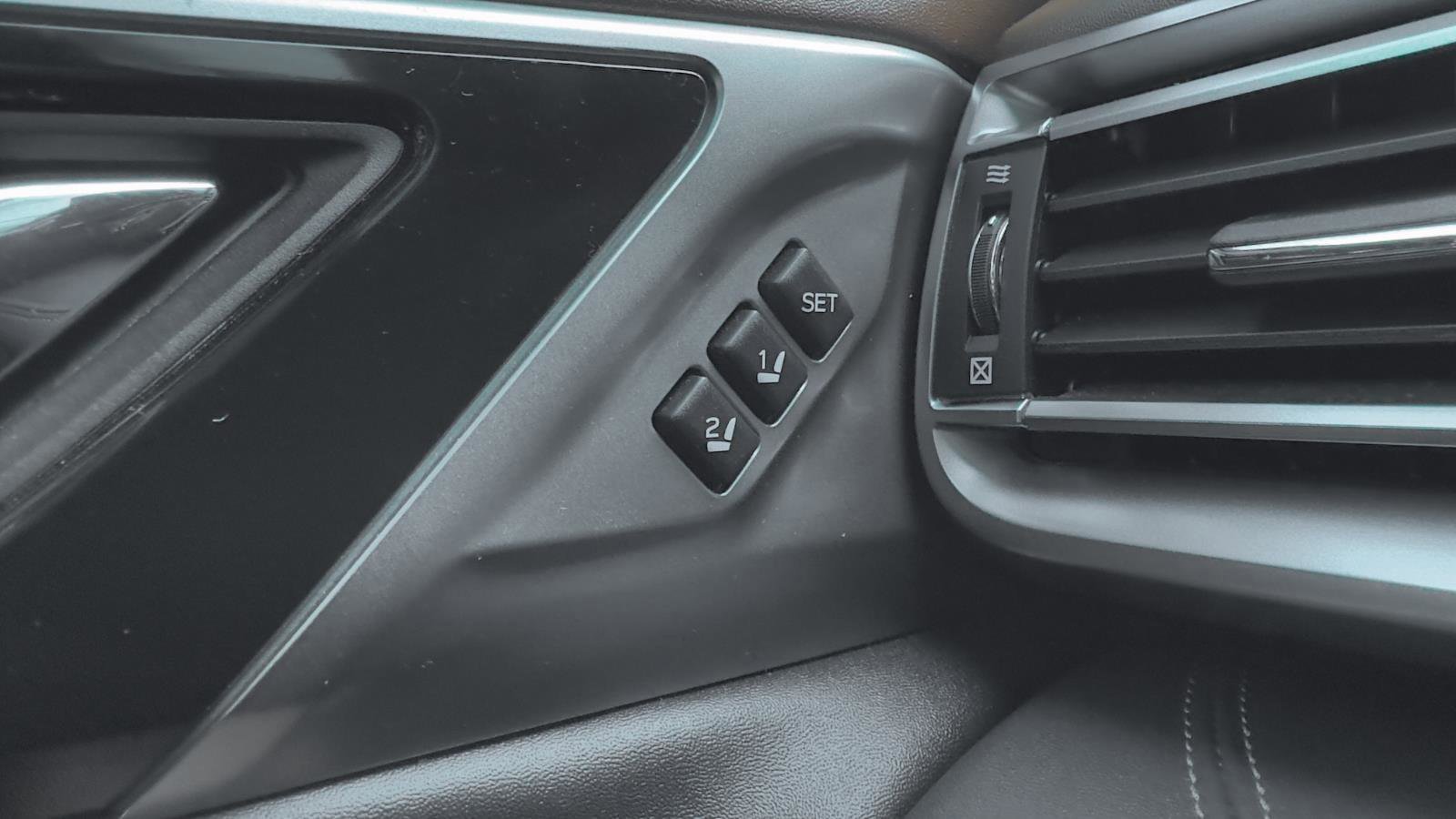 Used 2021 Subaru Outback Touring XT image 31