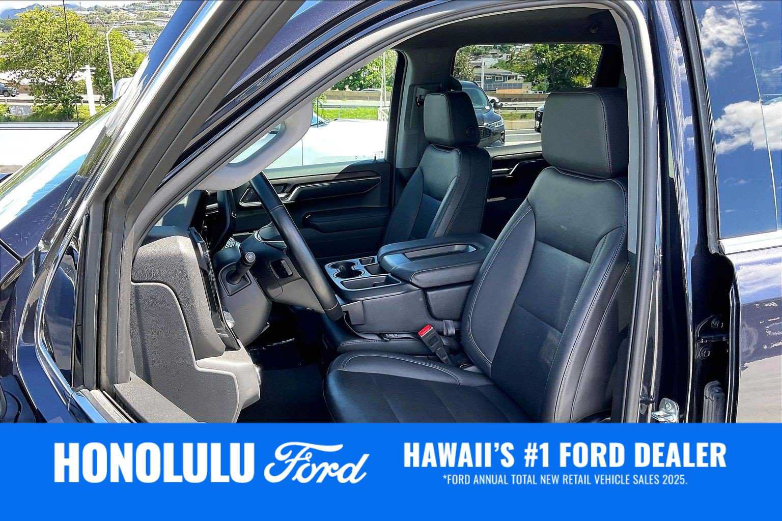 Used 2025 GMC Sierra 1500 SLT AWD/4WD image 11