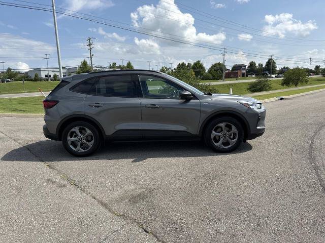 Certified 2025 Ford Escape ST-Line FWD image 4