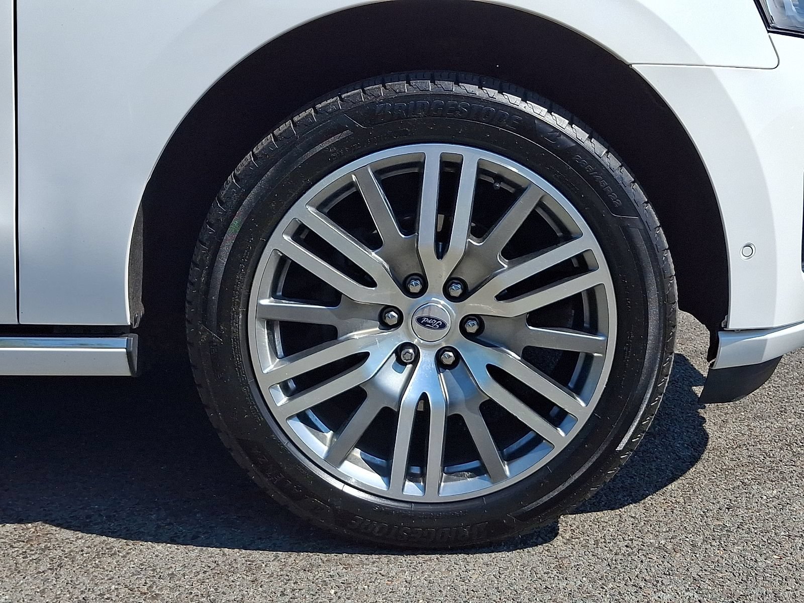 Certified 2024 Ford Expedition Max Platinum AWD/4WD image 9