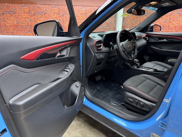 Used 2024 Chevrolet TrailBlazer RS w/ Convenience Package image 9