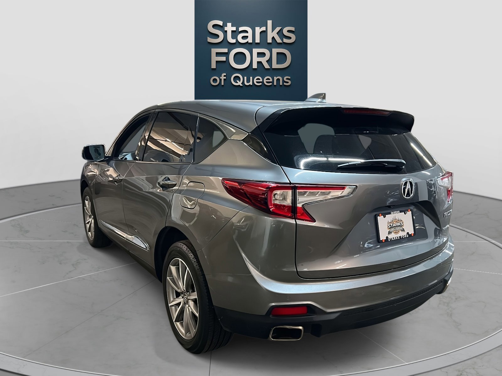 Used 2023 Acura RDX w/ Technology Package image 2