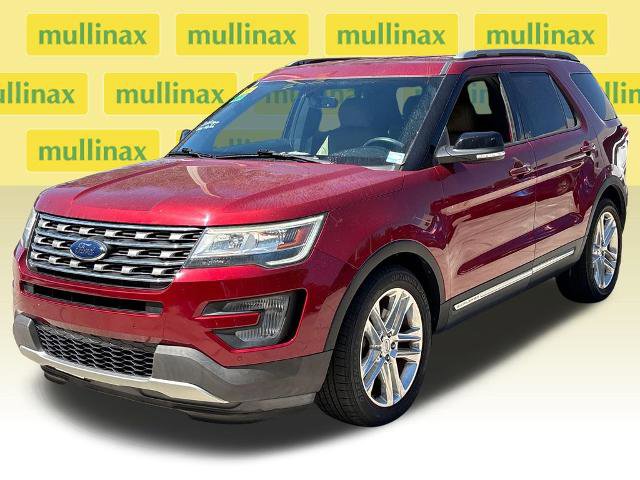 Certified 2017 Ford Explorer XLT w/ Equipment Group 202A FWD image 12