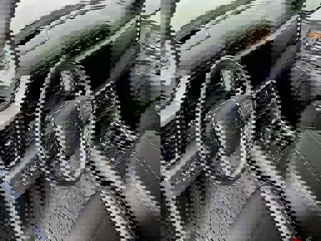 Used 2023 GMC Sierra 1500 Denali w/ Technology Package image 9