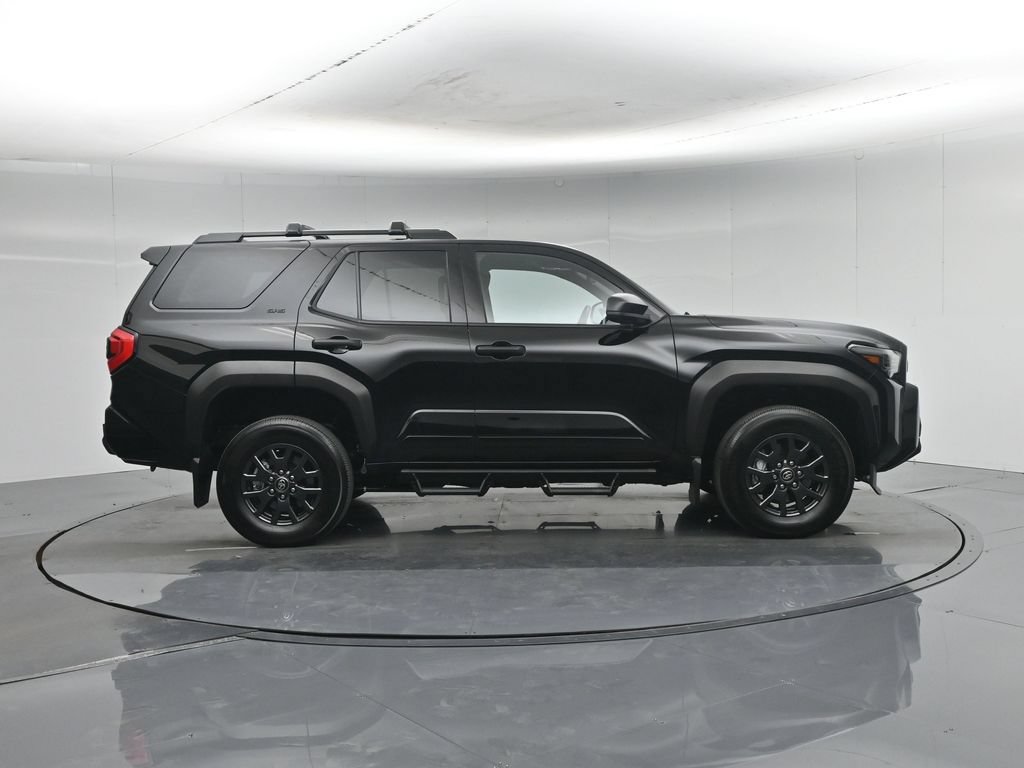 Used 2025 Toyota 4Runner SR5 AWD/4WD image 28
